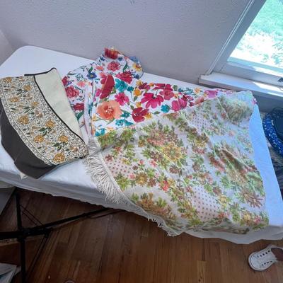 Lot 107 Table cloths