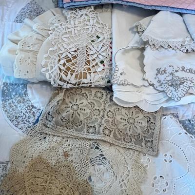 Lot 110 Doilies & other
