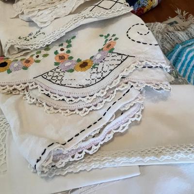 Lot 110 Doilies & other