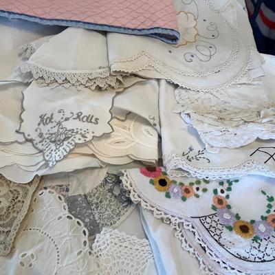 Lot 110 Doilies & other