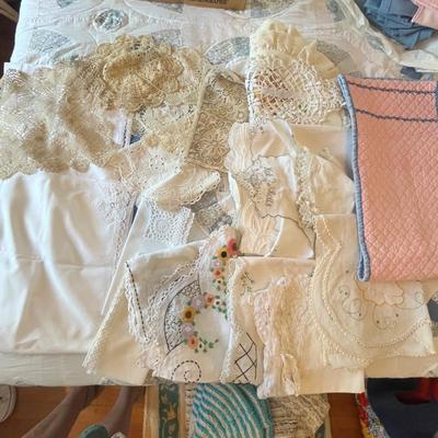 Lot 110 Doilies & other