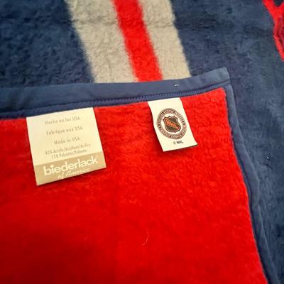 Lot 115 Fleece Broncos & Ave's Throws