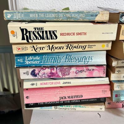 Lot 118 More paperback books
