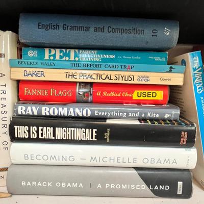 Lot 119 Shelf of paperbacks