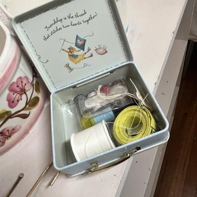Lot 117 Sm Assortment of decor pottery