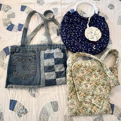 Lot 127 Purses small