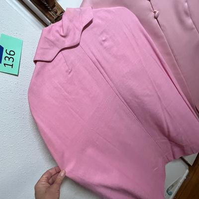 Lot 136 Vintage pink!