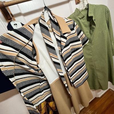 Lot 138 Vintage outfits skirt suits