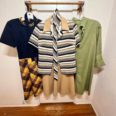 Lot 138 Vintage outfits skirt suits