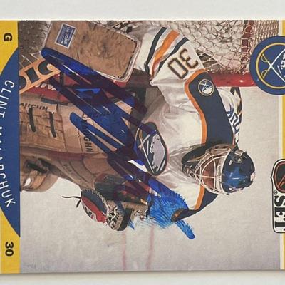 Buffalo Sabres Clint Malarchuk 1990 Pro Set #25 signed trading card.