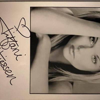 Tiffani Thiessen facsimile signed photo. 5x7 inches