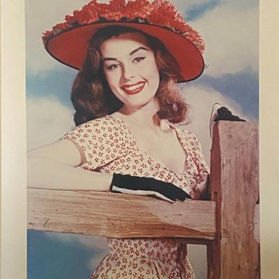 Elaine Stewart photo
