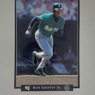 Ken Griffey Jr. unsigned photo