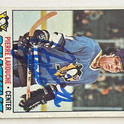 Pittsburgh Penguins Pierre Larouche 1977 Topps #102 signed trading card