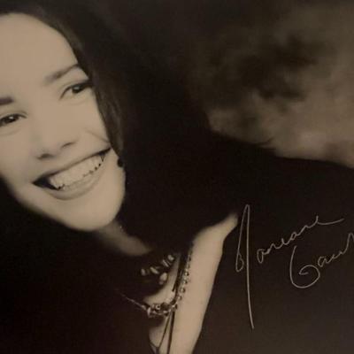 Janeane Garofalo facsimile signed photo. 5x7 inches