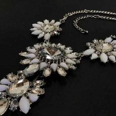 Large white flower necklace