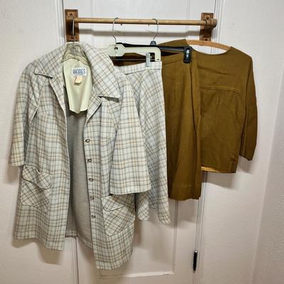 Lot 145 2 Vintage Skirt suits