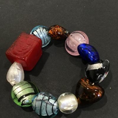 Unique glass beaded stretch bracelet