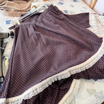 Lot 148 Gunne Sax style outfit