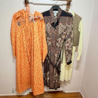 Lot 149 3 Vintage Outfits