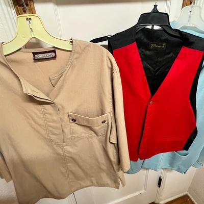 Lot 153 Vintage ladies tops