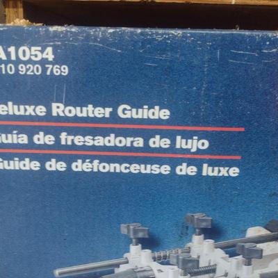 Bosch Deluxe Router Guide in Box