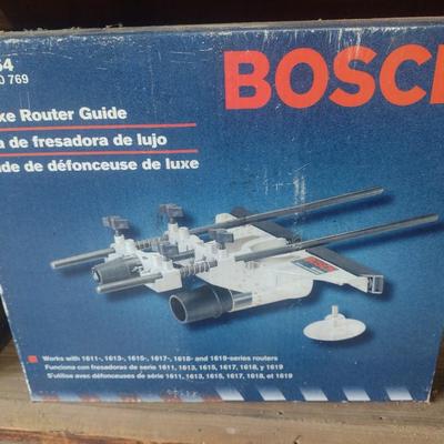Bosch Deluxe Router Guide in Box