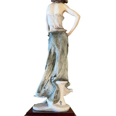 Giuseppe Armani Figure - 0648-C Alessandra with box