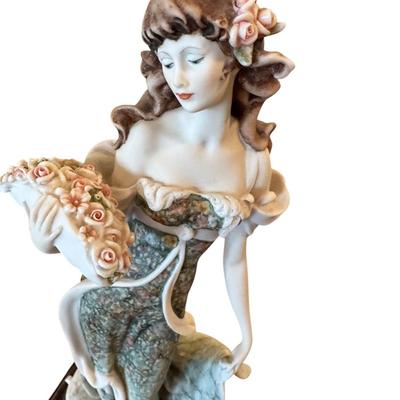 Giuseppe Armani Figure - LADY WITH FLOWER'S HAT 0961-C with box