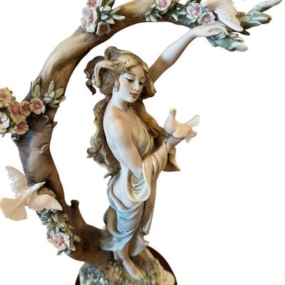 Giuseppe Armani Figure - Young Lady With Doves 499-C NO BOX