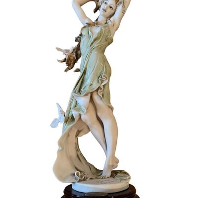 Giuseppe Armani Figure - Aurora Girl With Doves 0884—C with box