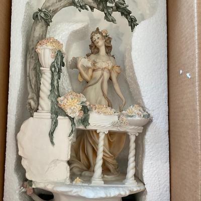 Armani Figure - The Flower Girl 0696-P with box