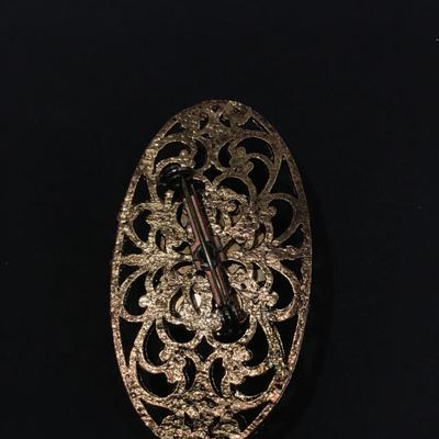 Gold tone vintage brooch