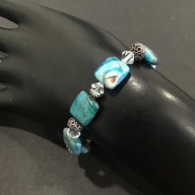 Pretty blue vintage stone beaded bracelet
