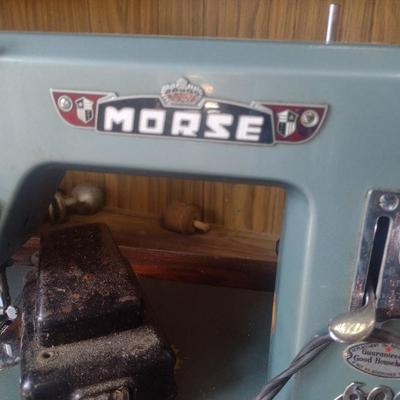 Vintage Morse 600 Portable Sewing Machine