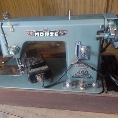 Vintage Morse 600 Portable Sewing Machine