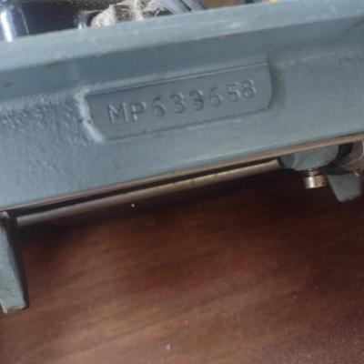 Vintage Morse 600 Portable Sewing Machine