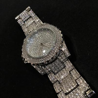 Pretty silver tone Watch