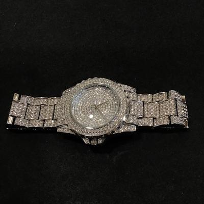 Pretty silver tone Watch