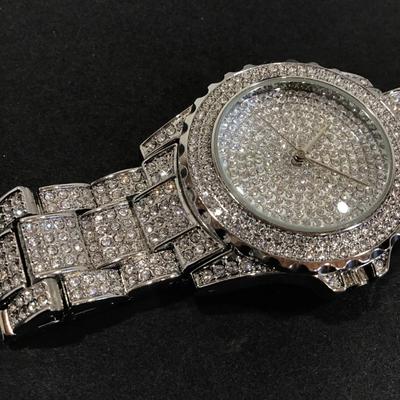 Pretty silver tone Watch