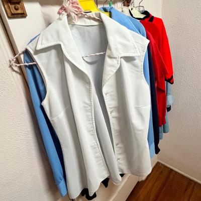 Lot 163 Womens tops & sweaters