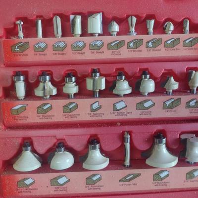 Assortment of Router Bits