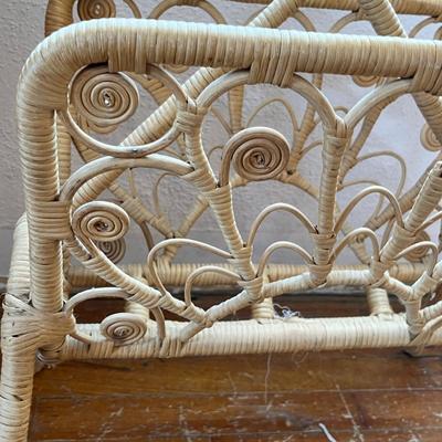 Lot 169 Wicker magazine rack
