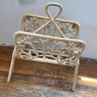 Lot 169 Wicker magazine rack