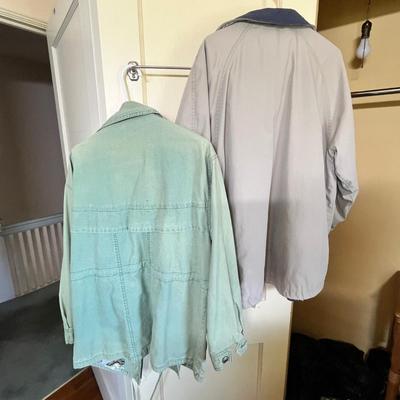 Lot 172 2 heavy jackets