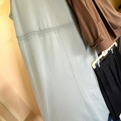 Lot 176 solid color pieces