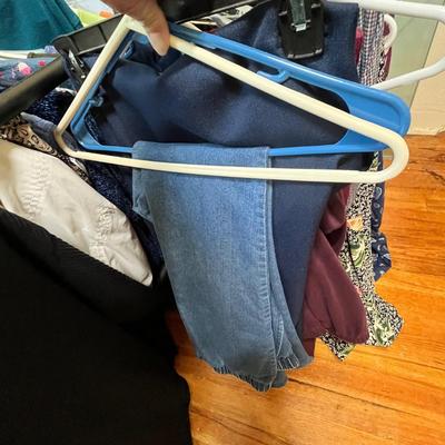Lot 178 Assortment of women's tops