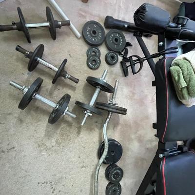FITNESS EQUIPMENT BENCH AND WEIGHT SET