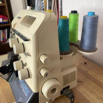 JUKI MO 634 DE OVERLOCK SERRGER SEWING MACHINE