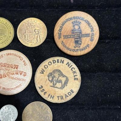 WOODEN NICKELS AND MEDALLIONS